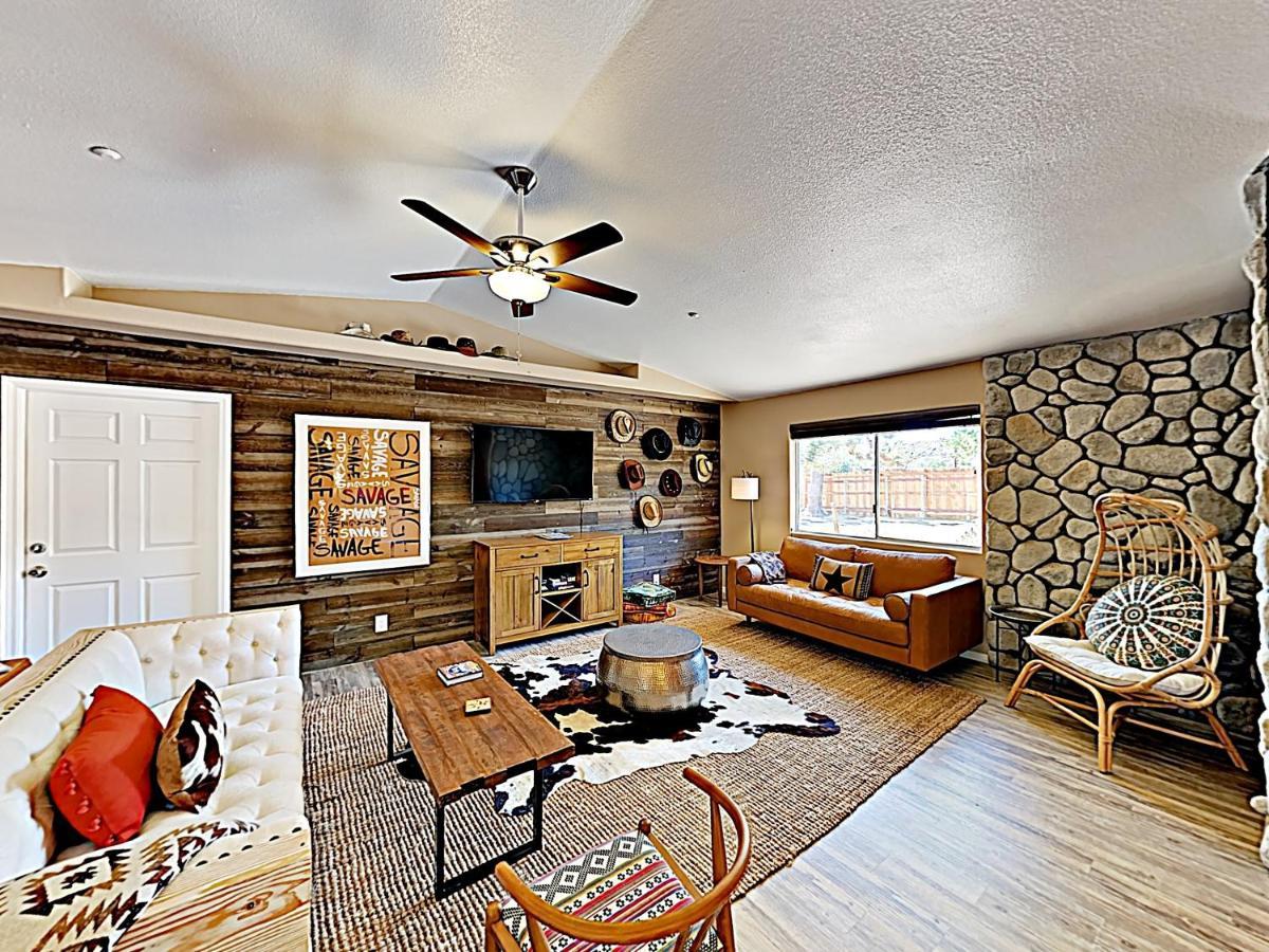 Rawhide Ranch - Walk To Pappy And Harriet'S With Hot Tub! Home يوككا فالي المظهر الخارجي الصورة