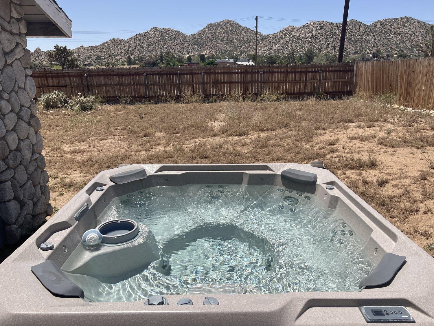 Rawhide Ranch - Walk To Pappy And Harriet'S With Hot Tub! Home يوككا فالي المظهر الخارجي الصورة